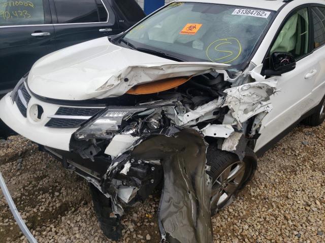 Photo 9 from auction – 2015 TOYOTA RAV4 XLE with VIN JTMRFREV5FD129075