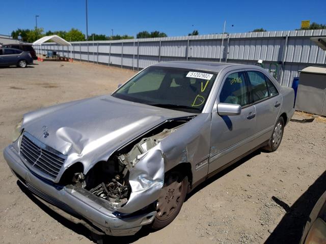 Photo 2 from auction – 1999 MERCEDES-BENZ E 320 with VIN WDBJF65H5XA896531