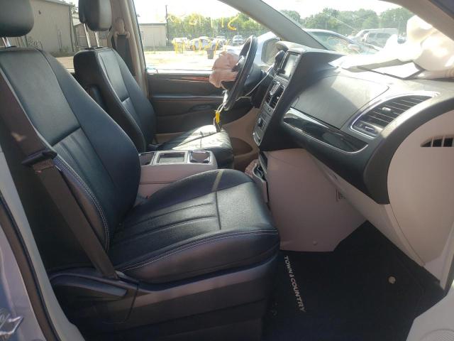 Photo 5 from auction – 2016 CHRYSLER TOWN & COU with VIN 2C4RC1BG7GR283480