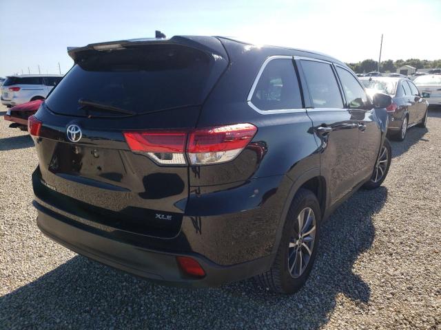 Photo 4 from auction – 2019 TOYOTA HIGHLANDER with VIN 5TDKZRFH0KS563551