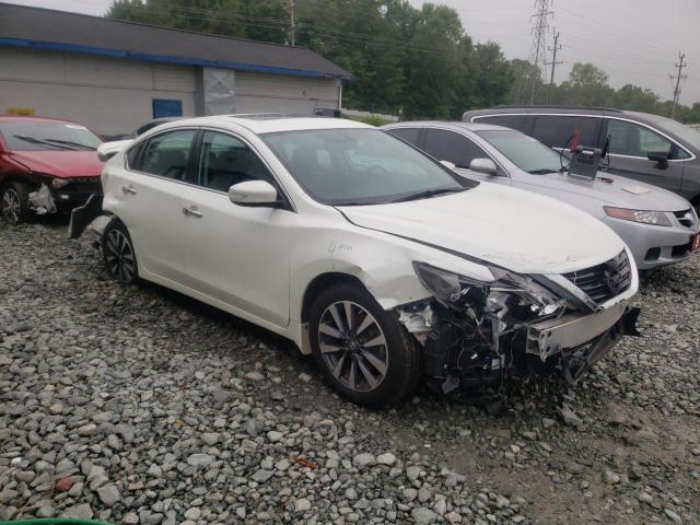 NISSAN ALTIMA 2.5 2017 with VIN 1N4AL3AP3HC231290 - Photo from auction