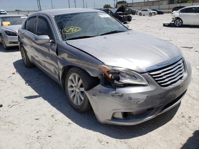 CHRYSLER 200 TOURIN 2013 مع رقم تعريف المركبة 1C3CCBBB1DN601428 - صورة من المزاد