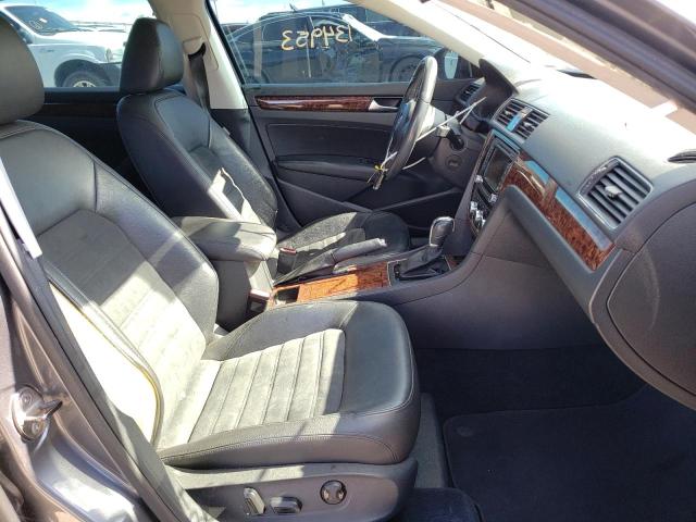 Photo 5 from auction – 2012 VOLKSWAGEN PASSAT SEL with VIN 1VWCN7A36CC061885
