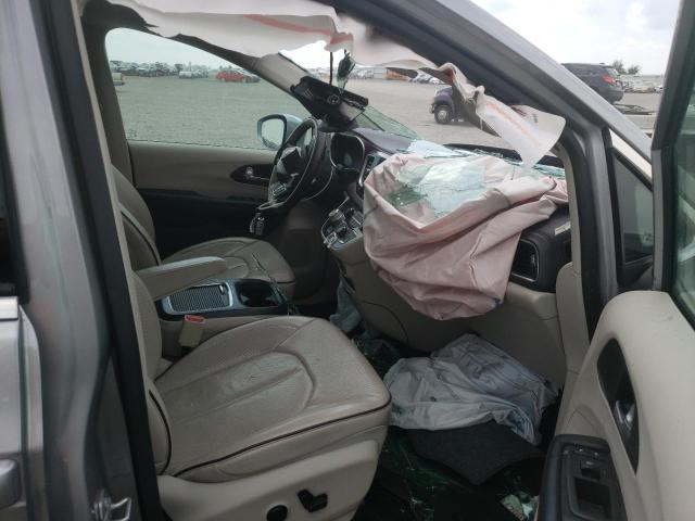 Photo 5 from auction – 2017 CHRYSLER PACIFICA L with VIN 2C4RC1GG0HR584036