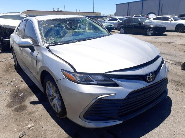 TOYOTA CAMRY LE 2022 with VIN 4T1C11BK4NU067890 - Photo from auction