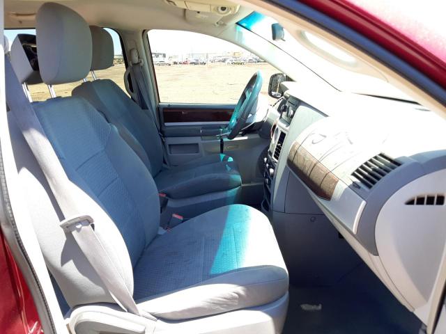 Photo 5 from auction – 2010 CHRYSLER TOWN & COU with VIN 2A4RR5D15AR358998