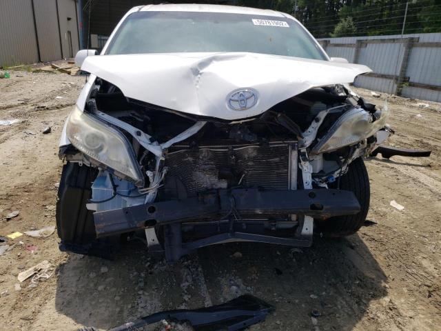 Photo 9 from auction – 2011 TOYOTA SIENNA XLE with VIN 5TDKK3DC6BS114285