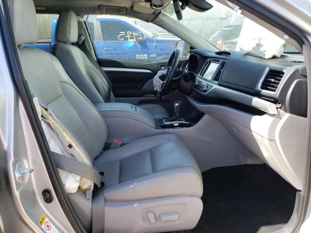 Photo 5 from auction – 2017 TOYOTA HIGHLANDER with VIN 5TDJZRFH1HS387596