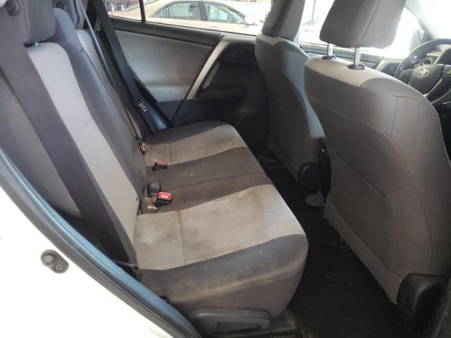 Photo 6 from auction – 2015 TOYOTA RAV4 LE with VIN JTMBFREV2FJ042320