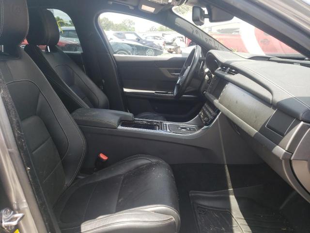 Photo 5 from auction – 2016 JAGUAR XF S with VIN SAJBG4BVXGCY09715