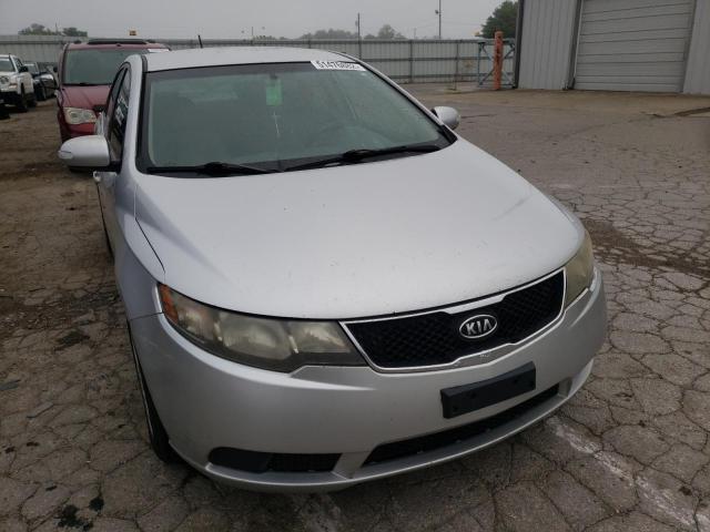 Photo 9 from auction – 2010 KIA FORTE EX with VIN KNAFU4A2XA5806838