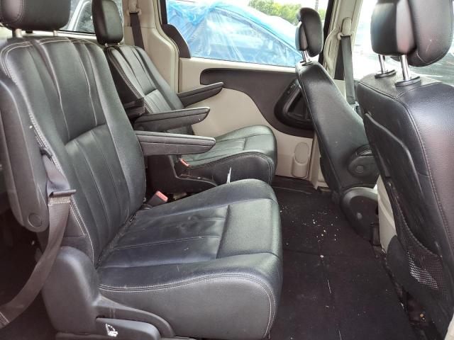 Photo 6 from auction – 2016 CHRYSLER TOWN & COU with VIN 2C4RC1BG5GR292095
