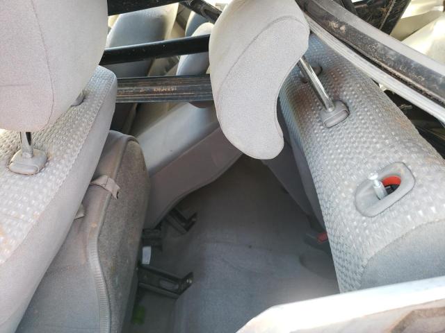 Photo 6 from auction – 2004 TOYOTA 4RUNNER SR with VIN JTEBU14R148022152