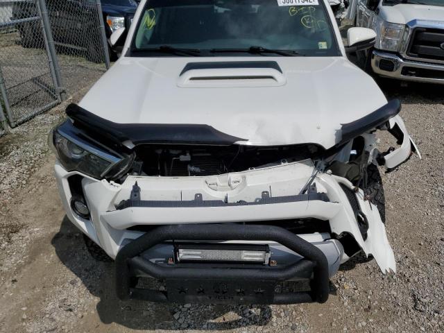 Photo 7 from auction – 2020 TOYOTA 4RUNNER SR with VIN JTEBU5JR2L5768394