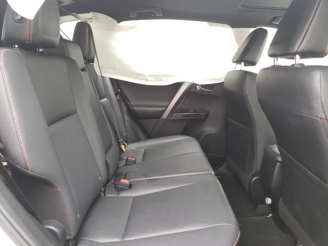 Photo 6 from auction – 2018 TOYOTA RAV4 SE with VIN JTMJFREV9JJ211981