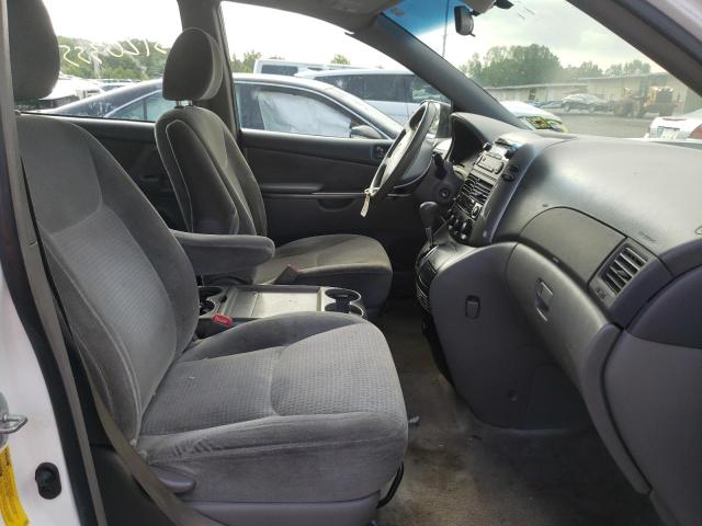 Photo 5 from auction – 2010 TOYOTA SIENNA with VIN 5TDKK4CC6AS329879