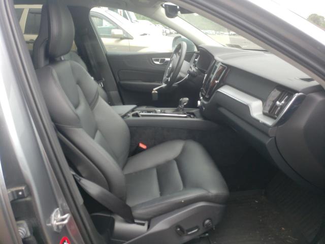 Photo 5 from auction – 2018 VOLVO XC60 T5 with VIN LYV102RK4JB113555
