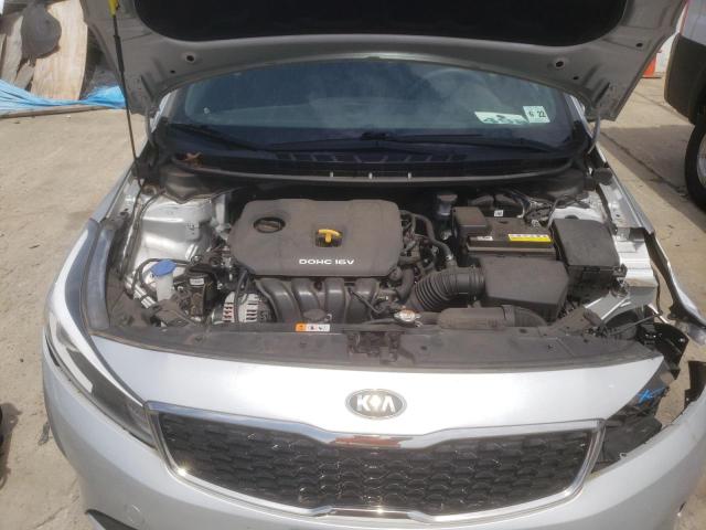 Photo 7 from auction – 2017 KIA FORTE LX with VIN 3KPFK4A71HE074361