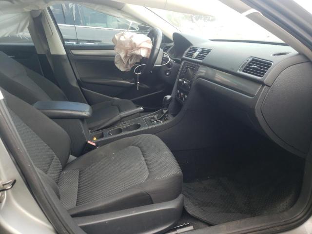 Photo 5 from auction – 2014 VOLKSWAGEN PASSAT S with VIN 1VWAP7A32EC024398