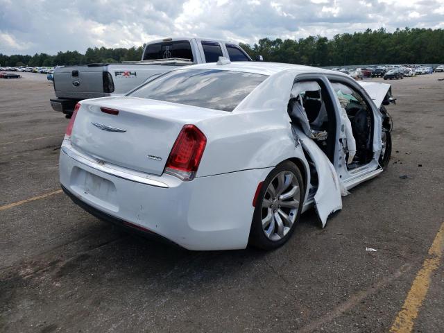 Photo 4 from auction – 2018 CHRYSLER 300 LIMITE with VIN 2C3CCAEG9JH117643