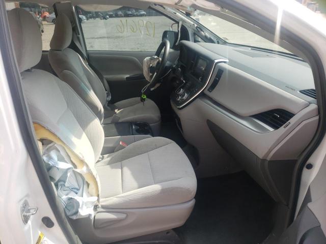 Photo 5 from auction – 2017 TOYOTA SIENNA LE with VIN 5TDKZ3DC4HS834480