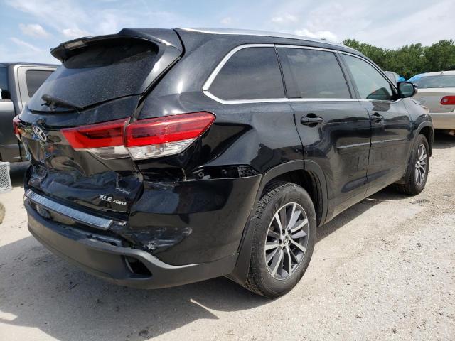 Photo 4 from auction – 2018 TOYOTA HIGHLANDER with VIN 5TDJZRFH4JS845427