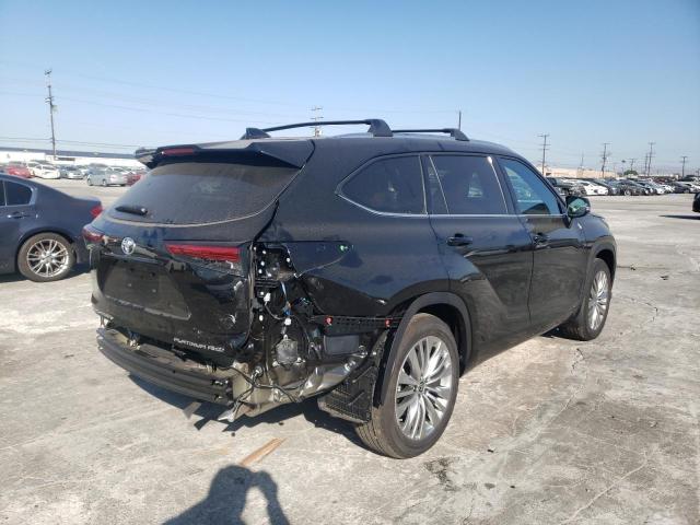 Photo 4 from auction – 2022 TOYOTA HIGHLANDER with VIN 5TDFZRBH6NS207021