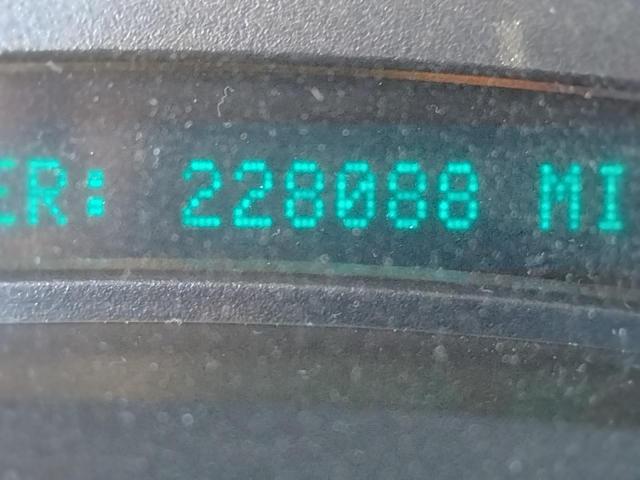 Photo 8 from auction – 2003 GMC YUKON with VIN 1GKEC13V63R214862