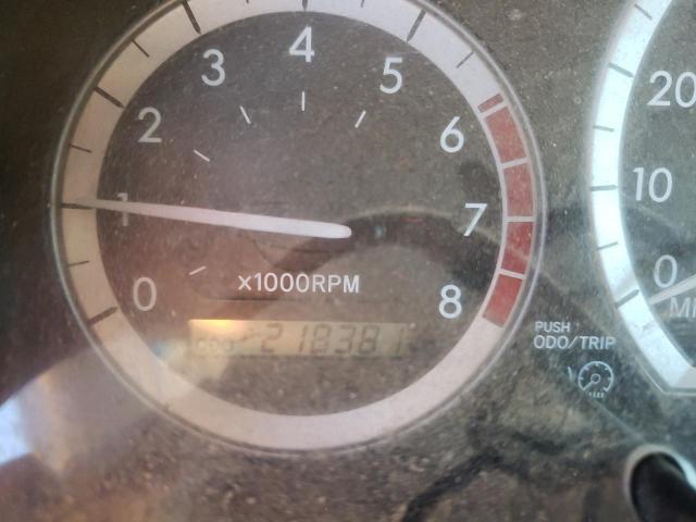 Photo 8 from auction – 2005 TOYOTA SIENNA XLE with VIN 5TDBA22C85S040176