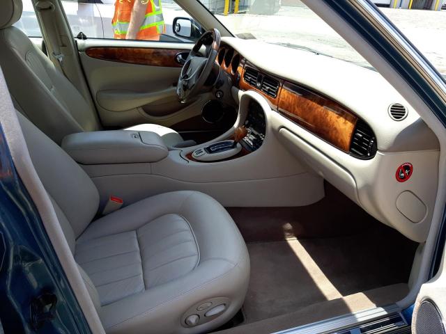 Photo 5 from auction – 1999 JAGUAR XJ8 with VIN SAJHX1045XC862972