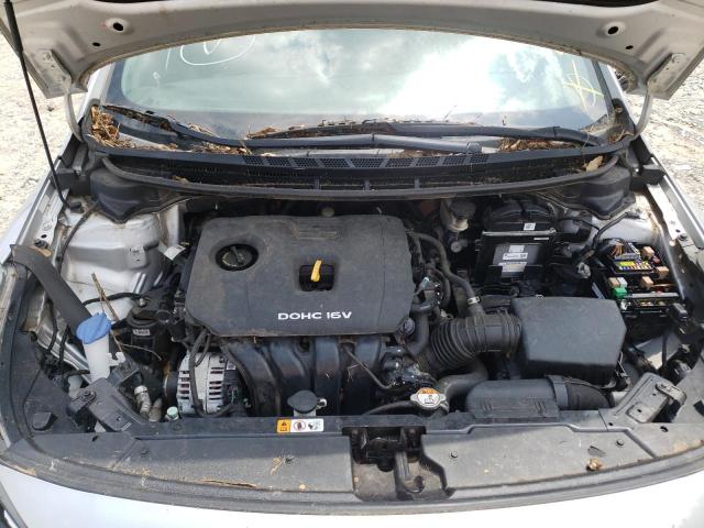 Photo 7 from auction – 2017 KIA FORTE LX with VIN 3KPFK4A77HE120548