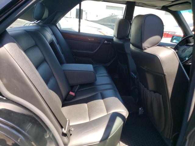 Photo 6 from auction – 1994 MERCEDES-BENZ E 320 with VIN WDBEA32E5RC048231