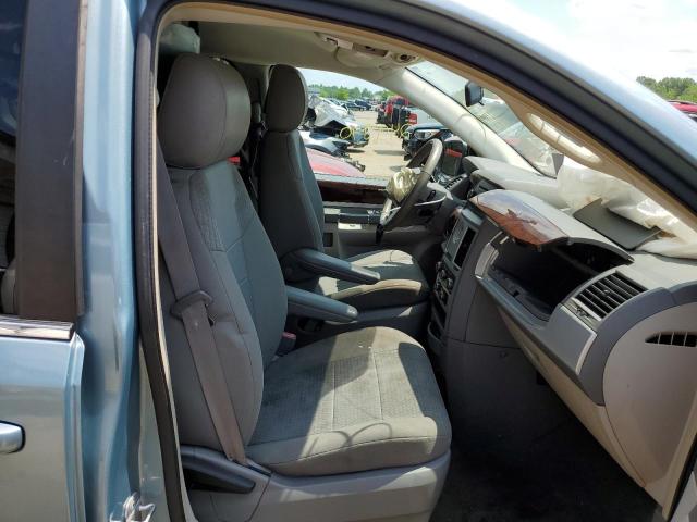 Photo 5 from auction – 2010 CHRYSLER TOWN & COU with VIN 2A4RR5D16AR176470