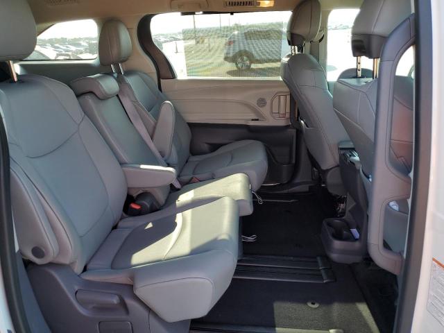 Photo 6 from auction – 2021 TOYOTA SIENNA XLE with VIN 5TDYRKEC2MS030367