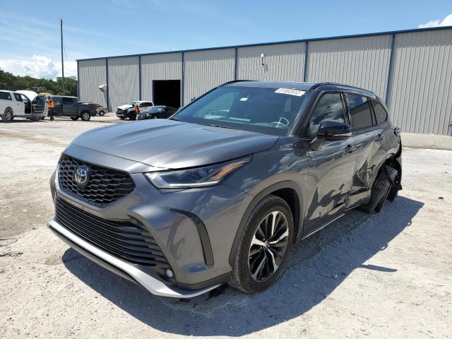 Photo 2 from auction – 2021 TOYOTA HIGHLANDER with VIN 5TDLZRAH1MS060397