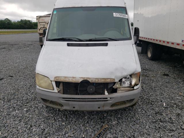 Photo 9 from auction – 2002 FREIGHTLINER SPRINTER 2 with VIN WD2YD241725322130