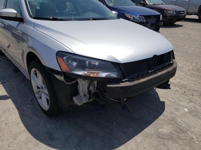 Photo 9 from auction – 2013 VOLKSWAGEN PASSAT SEL with VIN 1VWCN7A31DC046437