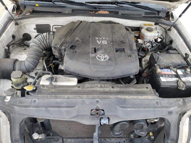 Photo 7 from auction – 2004 TOYOTA 4RUNNER SR with VIN JTEZU14R140028031