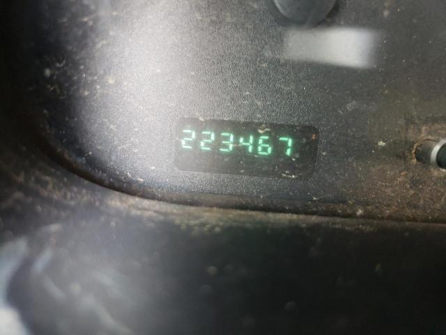 Photo 8 from auction – 2002 DODGE RAM WAGON with VIN 2B5WB25Z62K129667