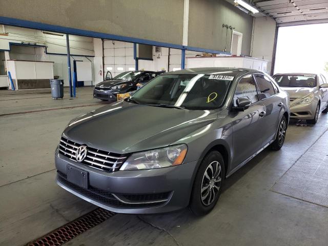 Photo 2 from auction – 2015 VOLKSWAGEN PASSAT S with VIN 1VWAT7A37FC076770