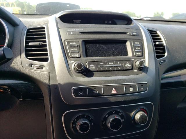 Photo 9 from auction – 2015 KIA SORENTO LX with VIN 5XYKTDA71FG594720
