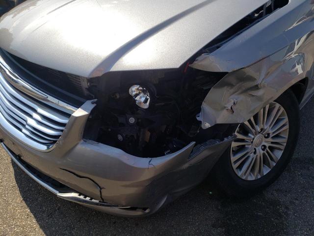 Photo 9 from auction – 2015 CHRYSLER TOWN & COU with VIN 2C4RC1CG9FR506969