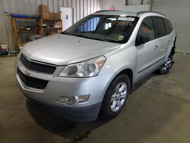 Photo 2 from auction – 2010 CHEVROLET TRAVERSE L with VIN 1GNLREED5AS135922