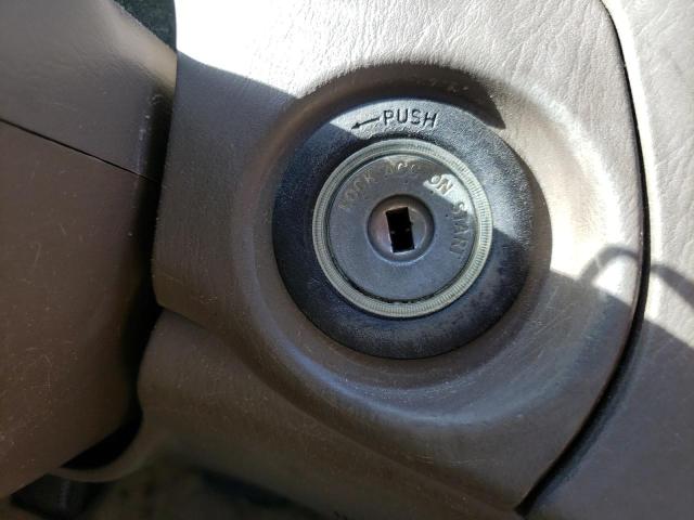 Photo 9 from auction – 2000 LEXUS RX 300 with VIN JT6HF10U8Y0152816