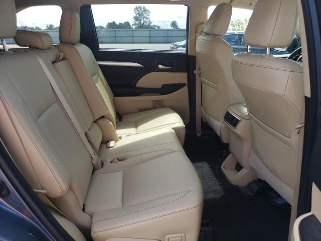 Photo 6 from auction – 2017 TOYOTA HIGHLANDER with VIN 5TDKZRFHXHS510543