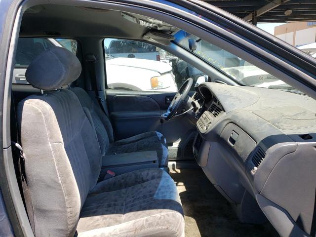 Photo 5 from auction – 2001 TOYOTA UK with VIN 4T3ZF13C91U375951