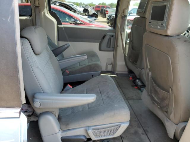Photo 6 from auction – 2010 CHRYSLER TOWN & COU with VIN 2A4RR5D16AR176470