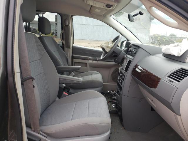 Photo 5 from auction – 2010 CHRYSLER TOWN & COU with VIN 2A4RR2D1XAR431281