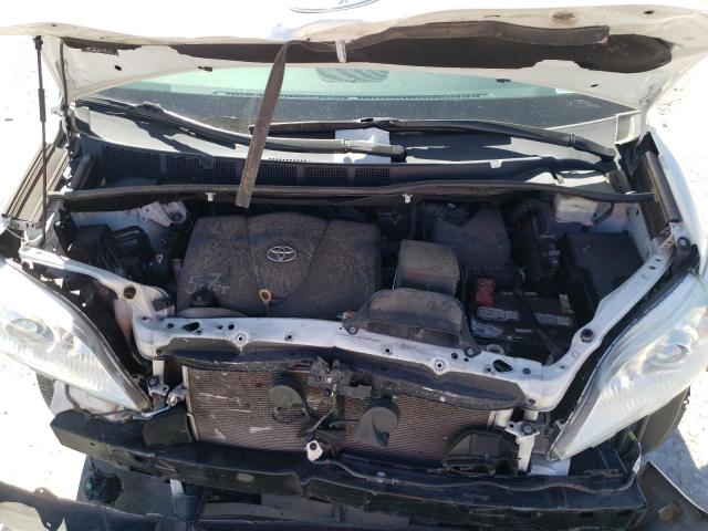 Photo 7 from auction – 2017 TOYOTA SIENNA XLE with VIN 5TDYZ3DC5HS885268