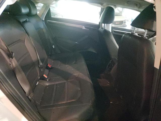 Photo 6 from auction – 2016 VOLKSWAGEN PASSAT SE with VIN 1VWBT7A35GC057589